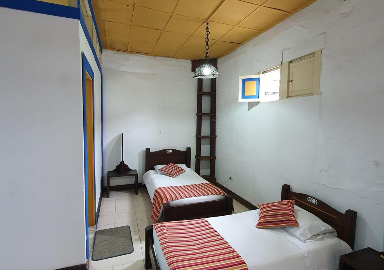 Hostal Ciudad De Segorbe Vandrarhem Salento Exteriör bild